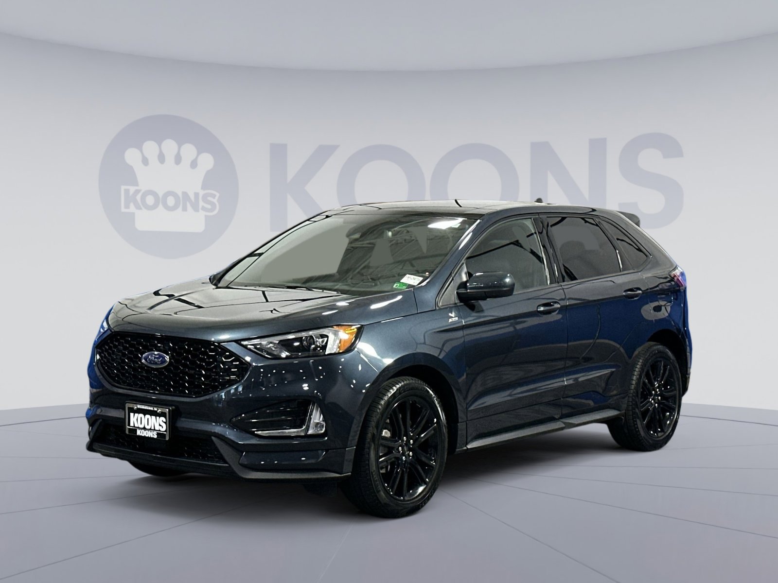 Used 2024 Ford Edge ST-Line w/ Class II Trailer Tow Package