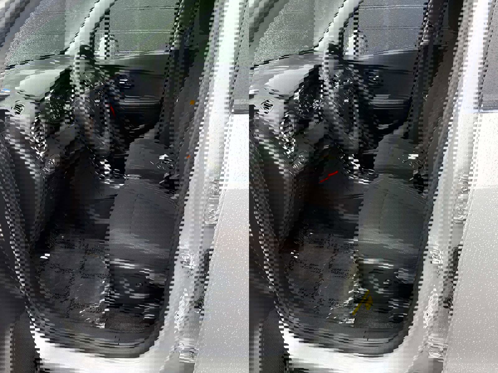 Used 2022 Chevrolet Trax LS w/ Tint and Cruise Package image 17