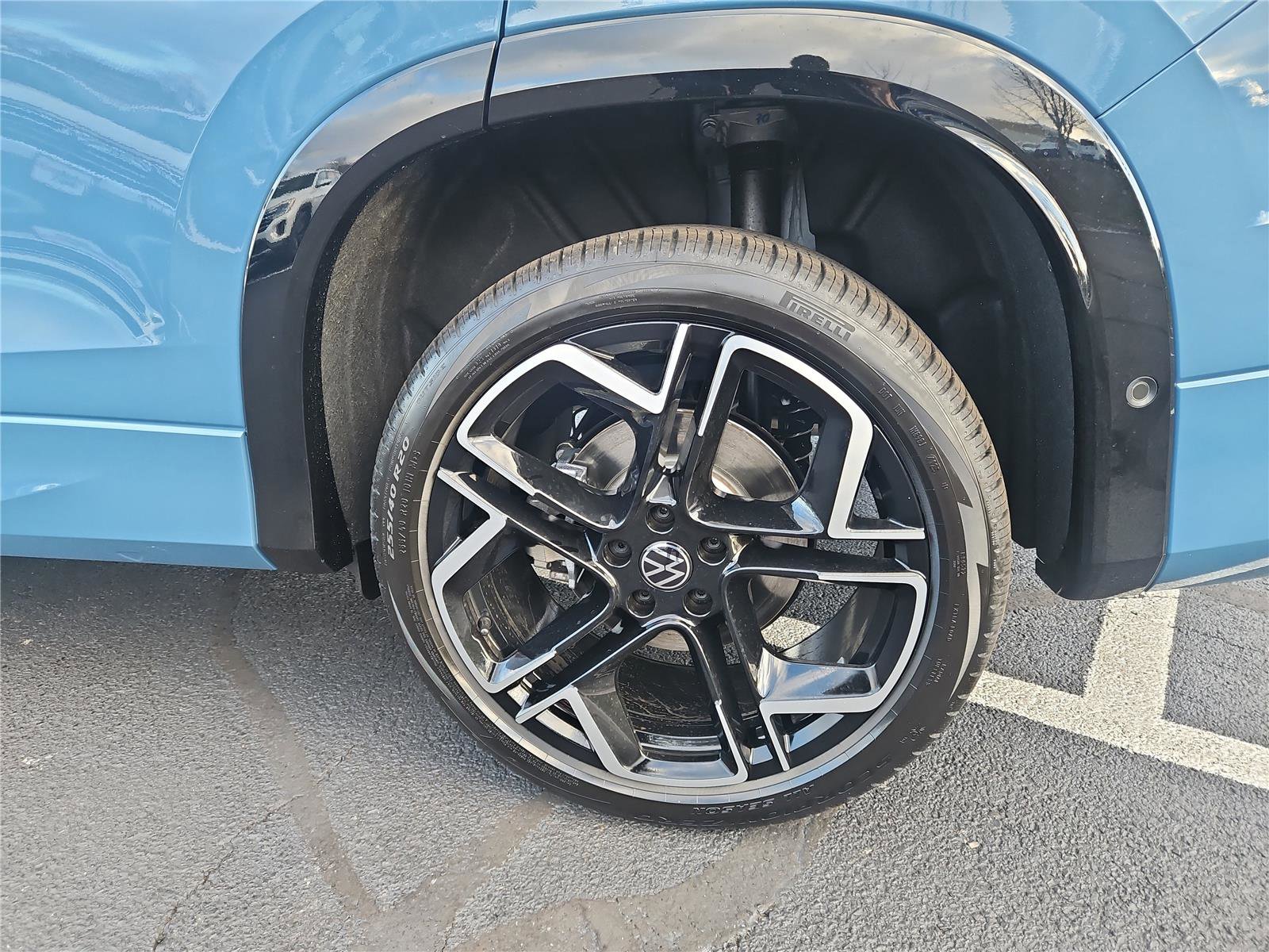 New 2026 Volkswagen Tiguan SEL R-Line image 10