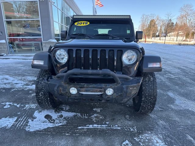 Used 2019 Jeep Wrangler Sport image 3