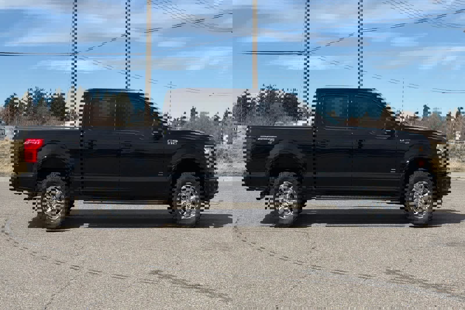 Certified 2017 Ford F150 XLT w/ Equipment Group 302A Luxury image 8