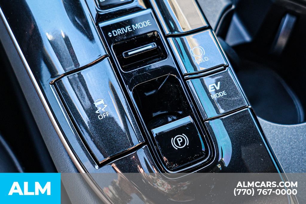 Used 2025 Toyota Crown Signia image 47