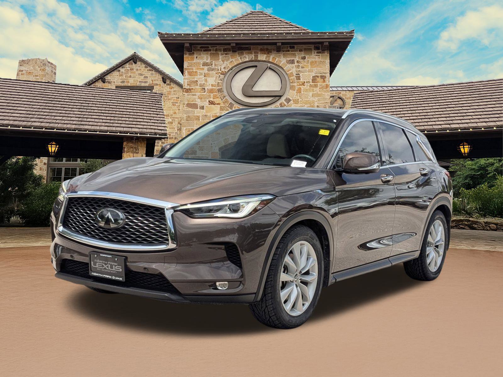 Used 2019 INFINITI QX50 Essential w/ Proactive Package FWD image 4