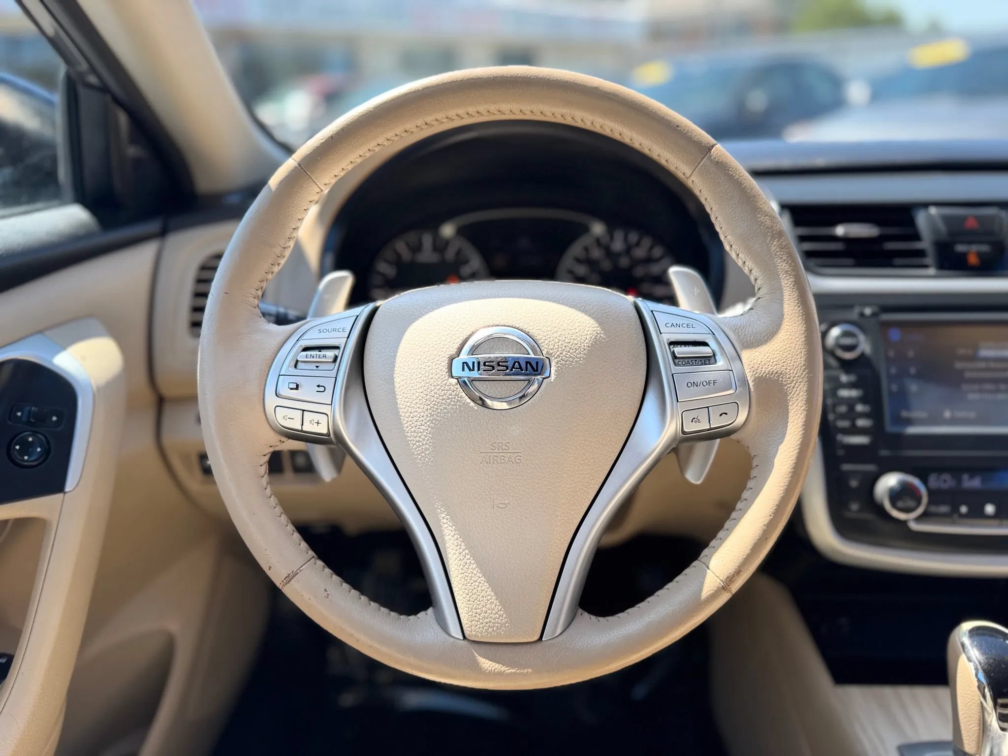 Used 2016 Nissan Altima 3.5 SL FWD image 14