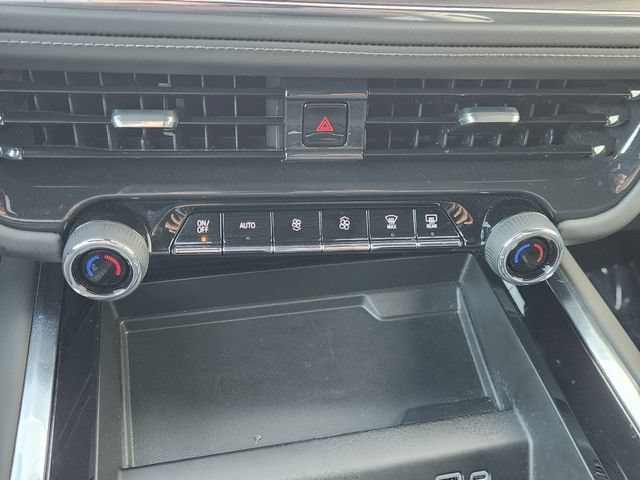 Used 2025 Chevrolet Tahoe LS RWD image 21