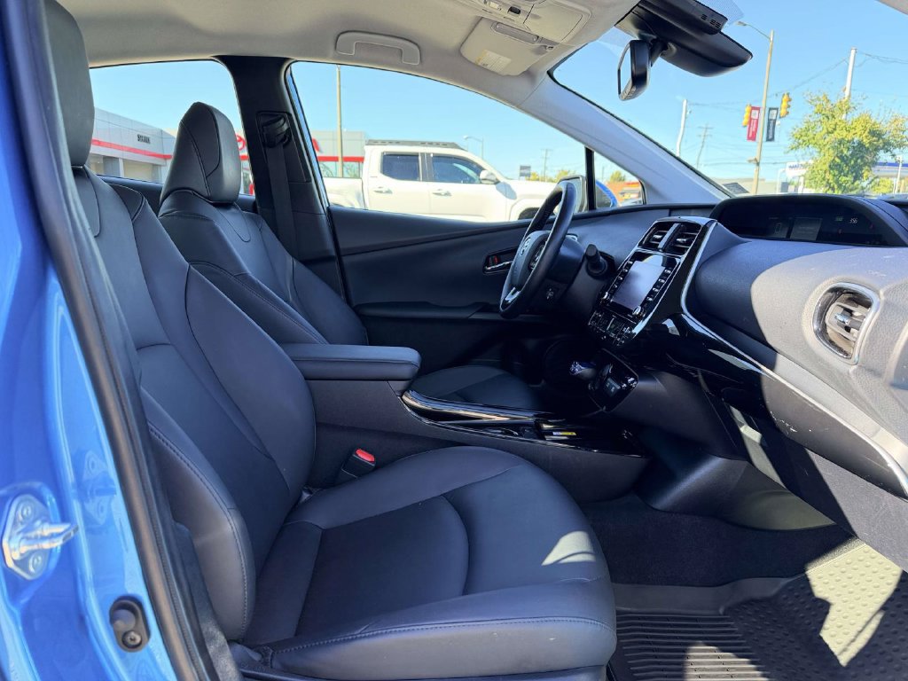 Used 2022 Toyota Prius XLE AWD/4WD image 13