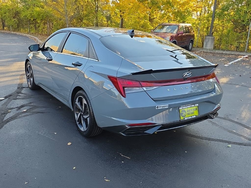 Used 2023 Hyundai Elantra Limited image 5