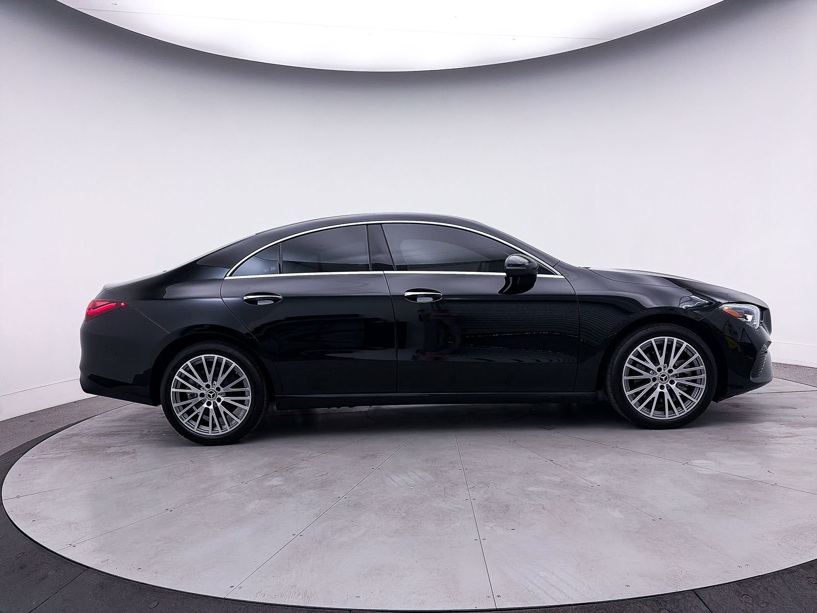 Used 2024 Mercedes-Benz CLA 250 4MATIC image 40