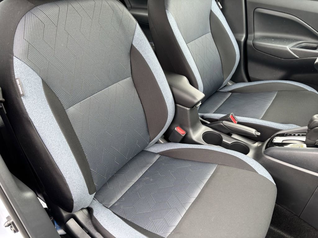 New 2025 Nissan Versa SV w/ Trunk Package image 7