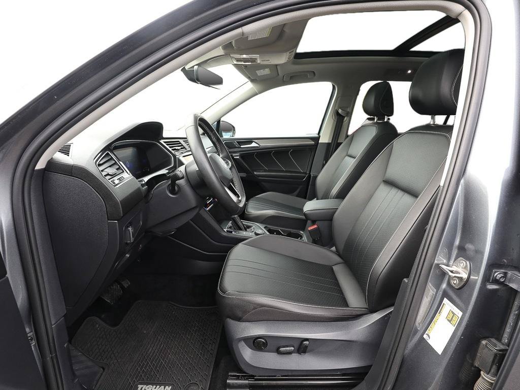 Used 2022 Volkswagen Tiguan SE AWD/4WD image 13