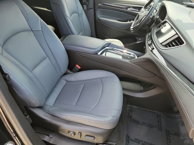 Used 2023 Buick Enclave Essence AWD/4WD image 28
