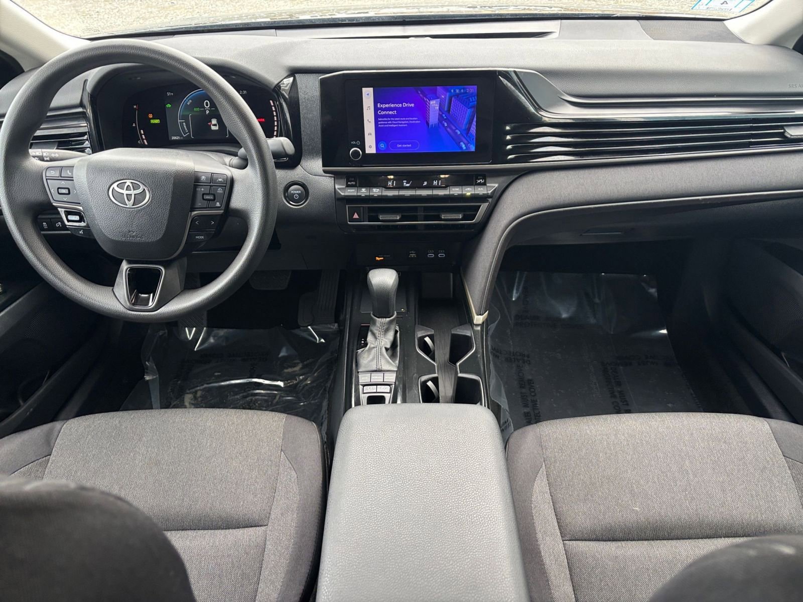 Used 2025 Toyota Camry LE image 29