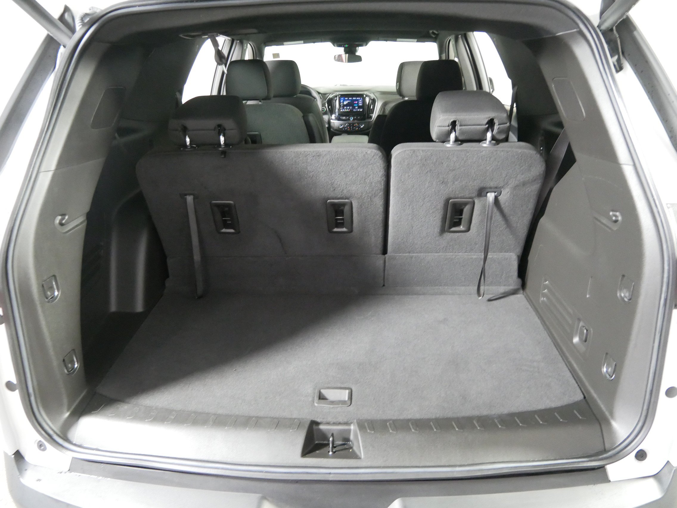 Used 2023 Chevrolet Traverse LT FWD image 18