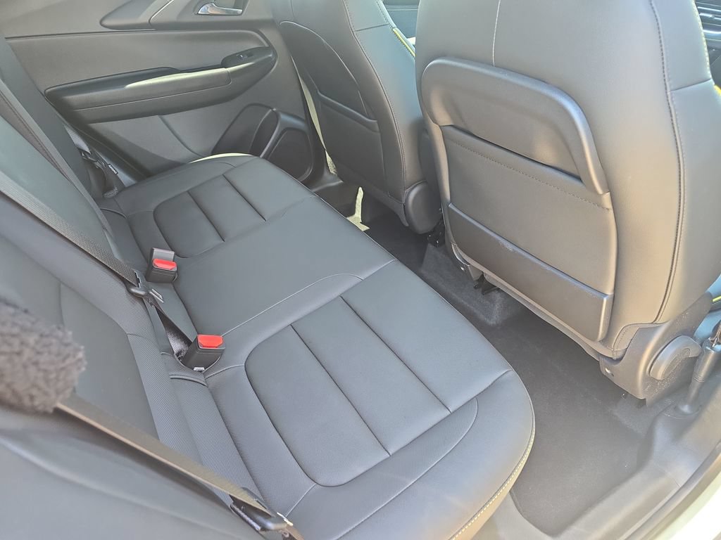 Used 2025 Chevrolet TrailBlazer ACTIV w/ Convenience Package FWD image 11