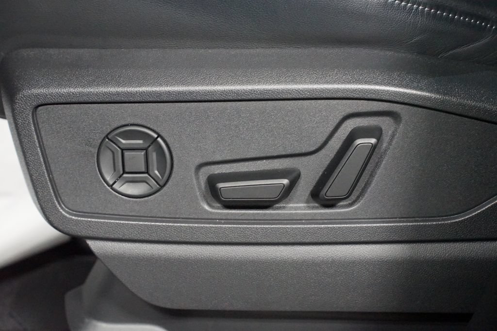 Used 2025 Audi Q5 Premium Plus AWD/4WD image 34
