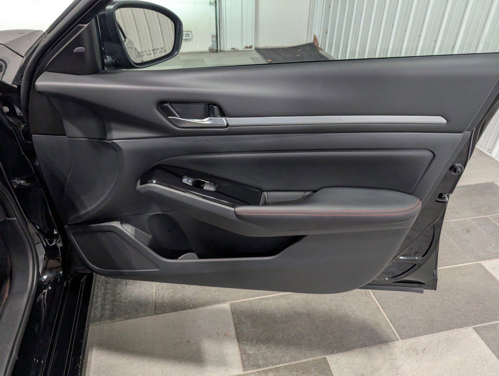 Used 2025 Nissan Altima 2.5 SR image 26