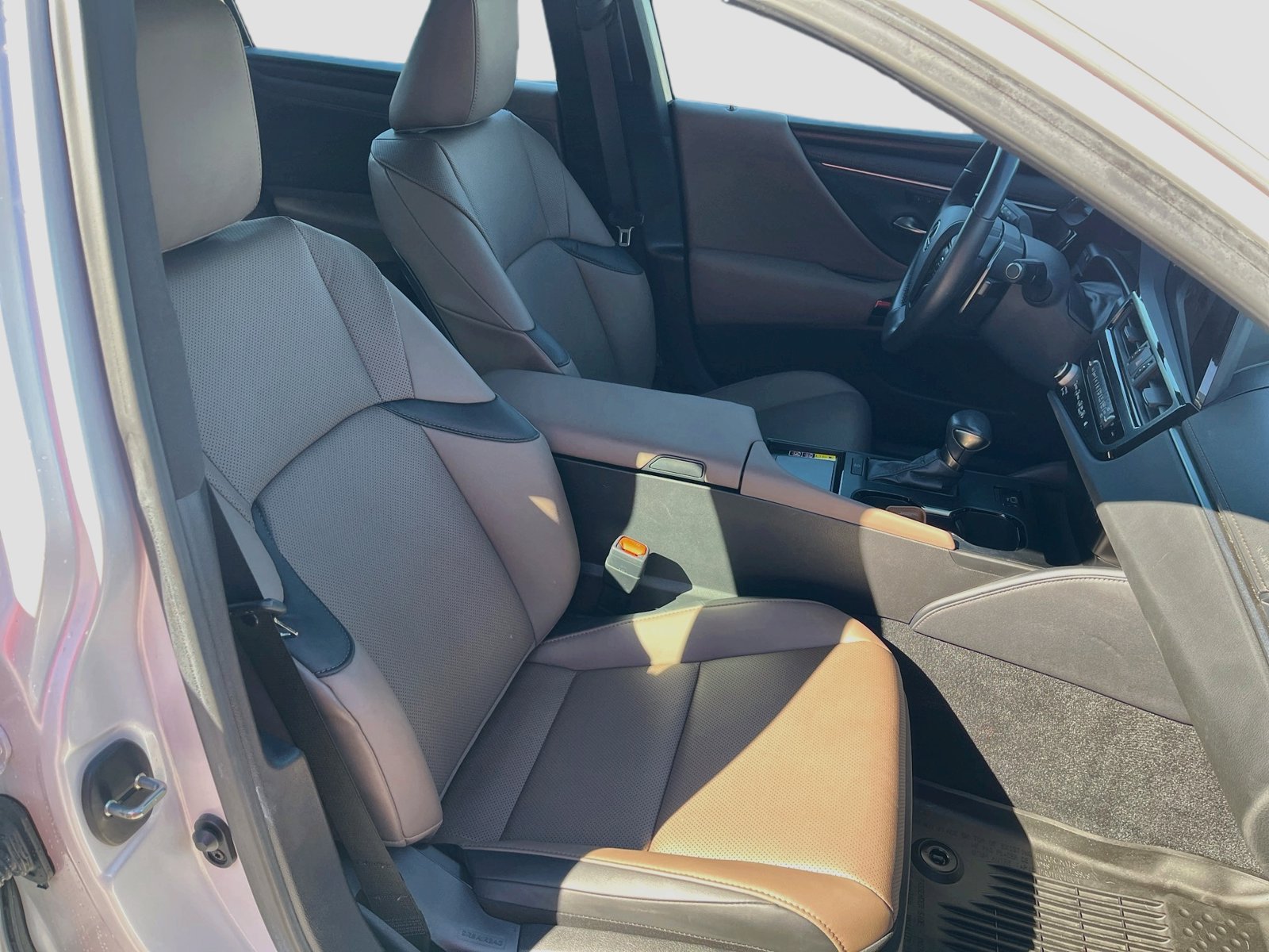 Used 2025 Lexus ES 350 w/ Premium Package FWD image 29