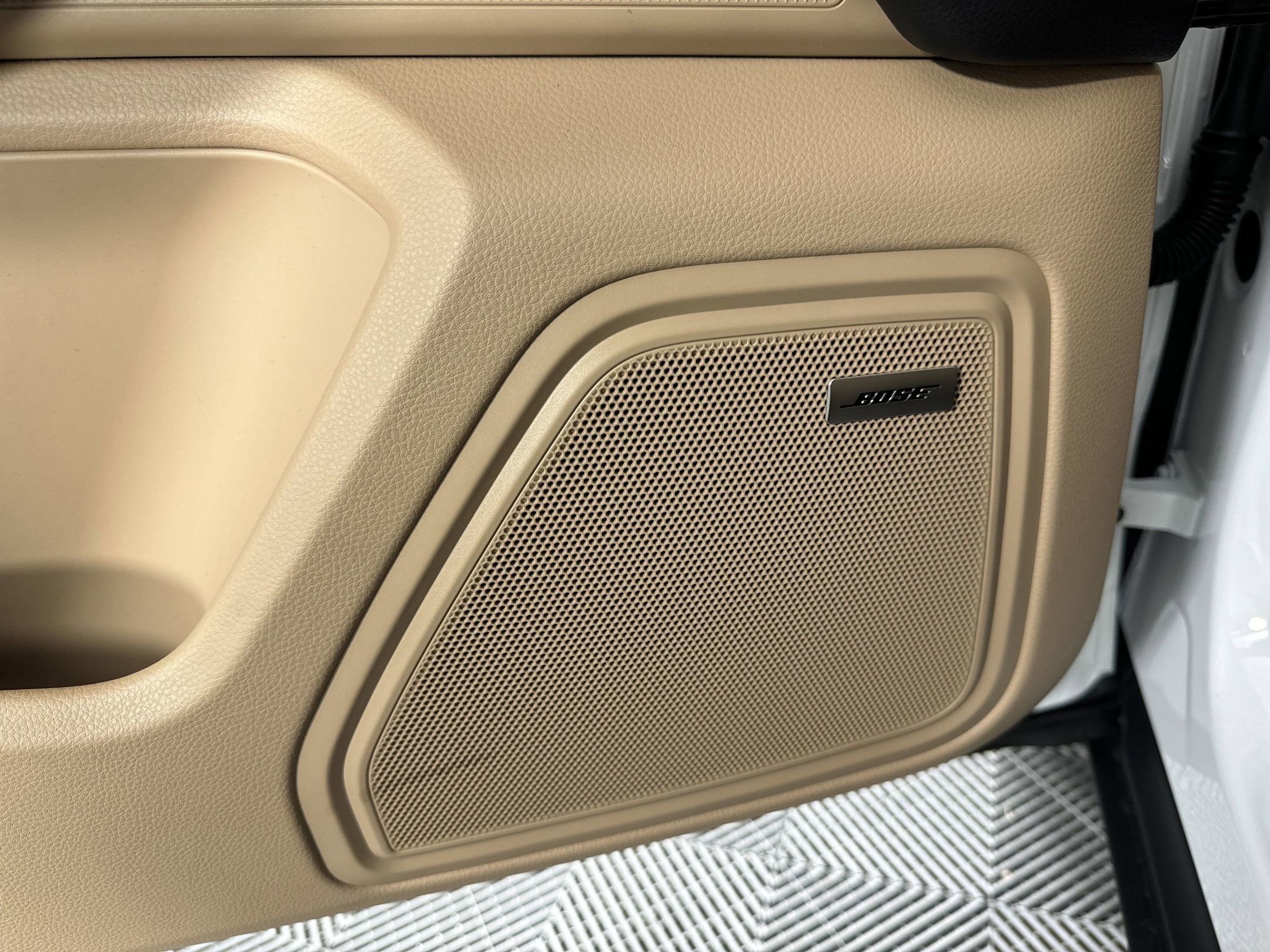 Certified 2025 Porsche Macan image 23