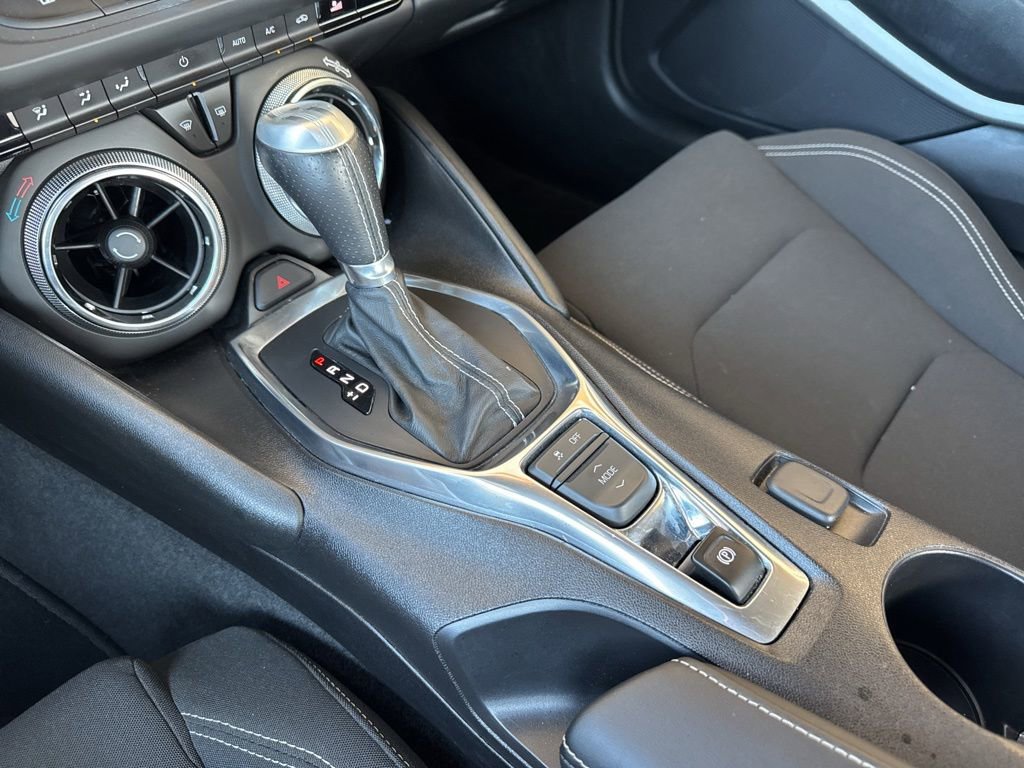 Used 2017 Chevrolet Camaro SS RWD image 10