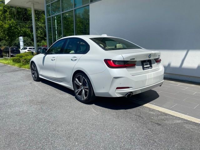 Used 2023 BMW 330i xDrive Sedan w/ Premium Package AWD/4WD image 9