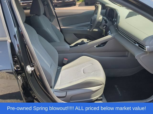 Used 2023 Hyundai Elantra SE FWD image 41