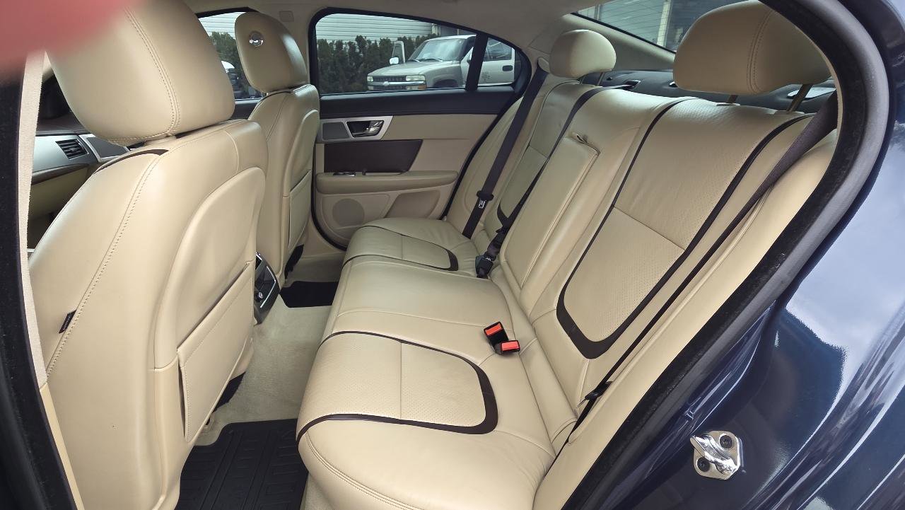 Used 2013 Jaguar XF 3.0 image 16