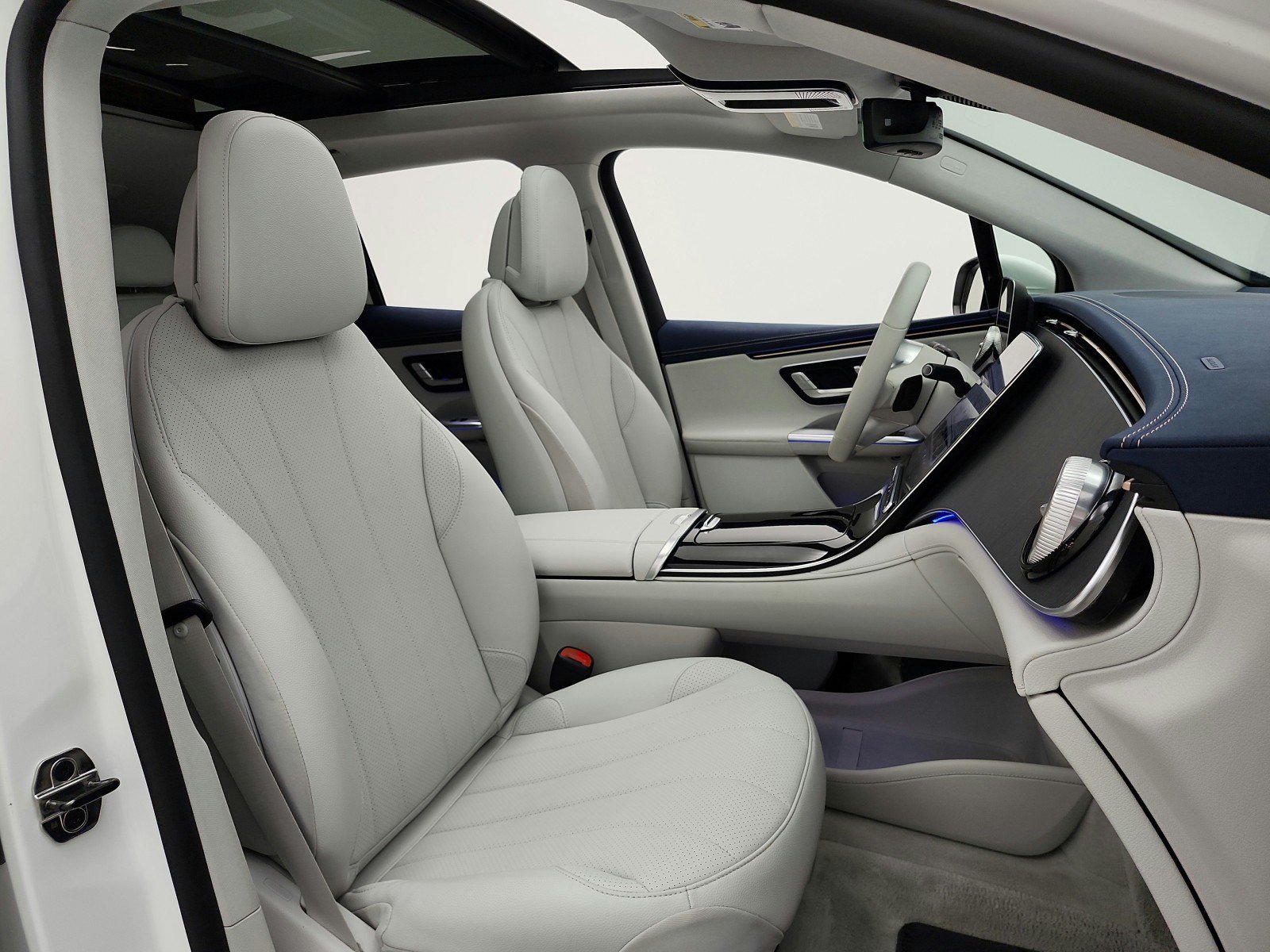 Certified 2023 Mercedes-Benz EQE 350+ 4MATIC SUV image 19