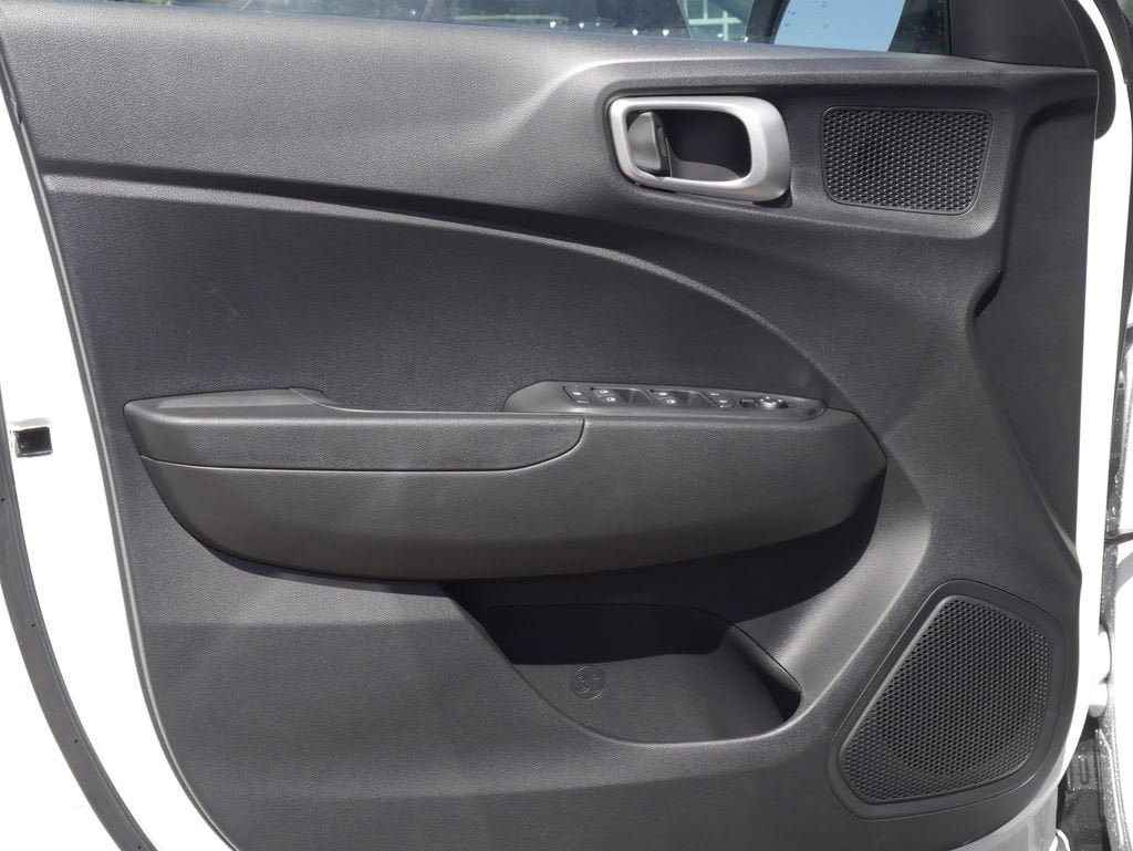 New 2026 Hyundai Venue SE FWD image 25