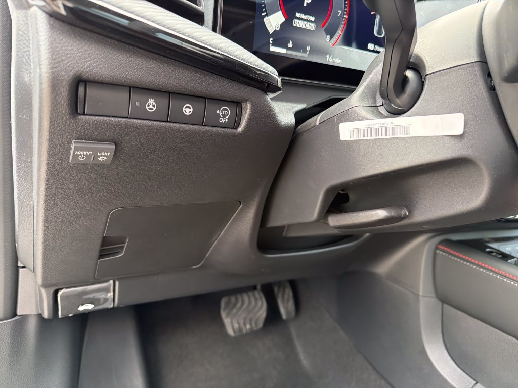 New 2026 Nissan Kicks SR w/ SR Premium Package FWD image 19