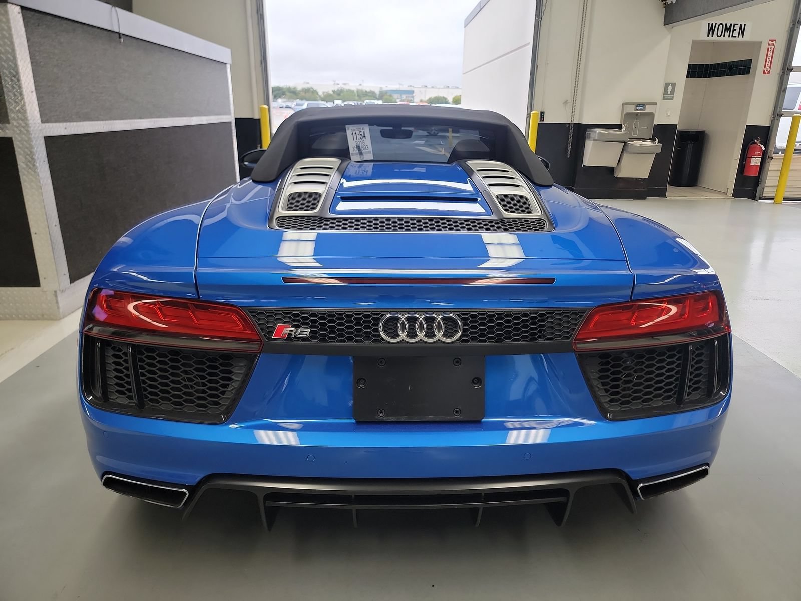 Used 2018 Audi R8 V10 AWD/4WD image 13