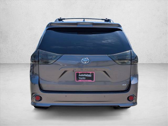 Used 2019 Toyota Sienna SE w/ SE Preferred Package FWD image 7