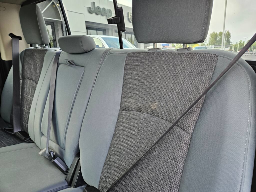 Used 2019 RAM 1500 Classic SLT w/ Protection Group AWD/4WD image 16