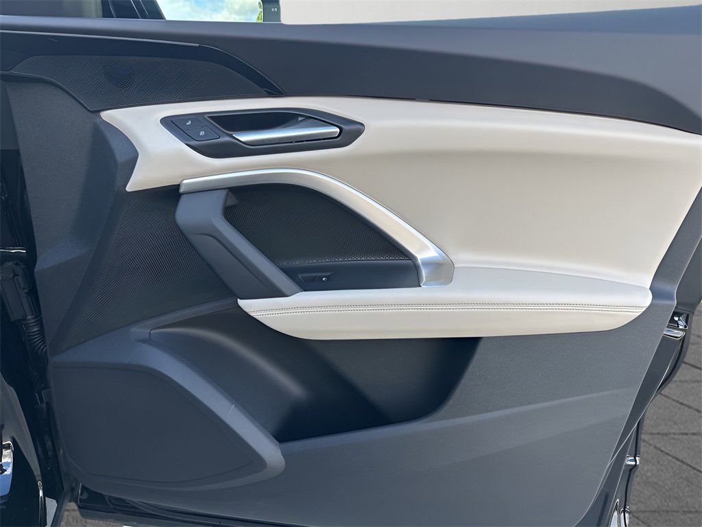 New 2025 Audi Q5 Premium image 32