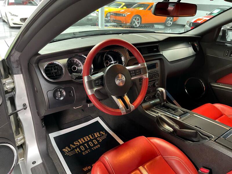 Used 2013 Ford Mustang GT Premium image 27