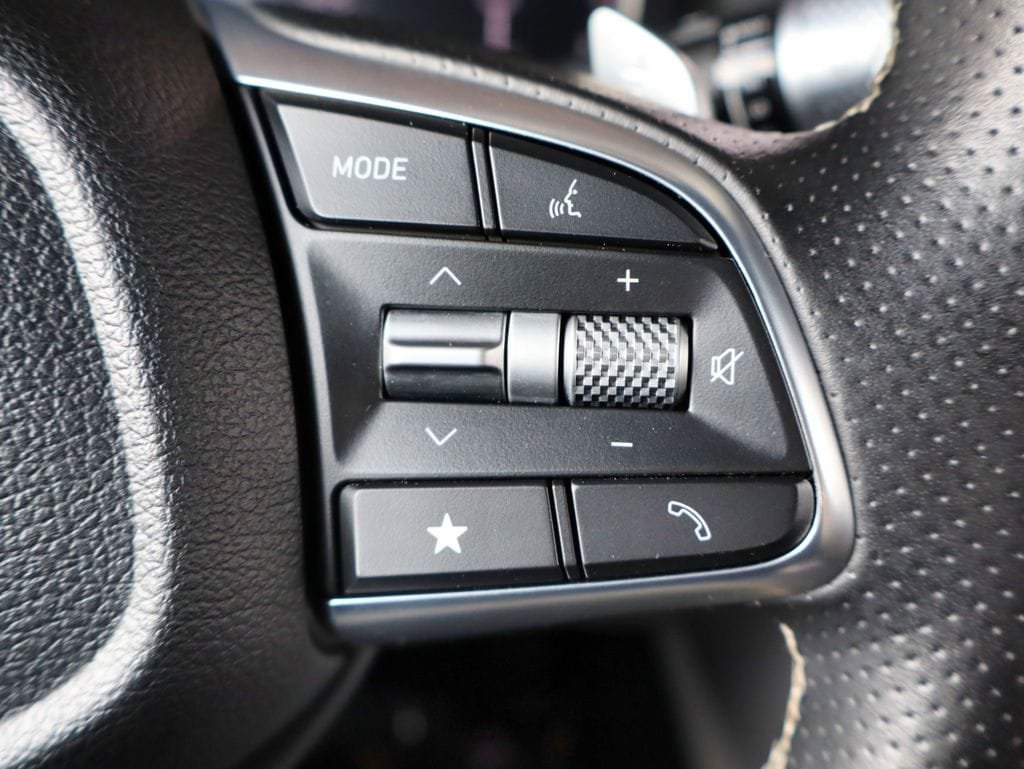 Used 2025 Genesis G70 2.5T AWD/4WD image 32
