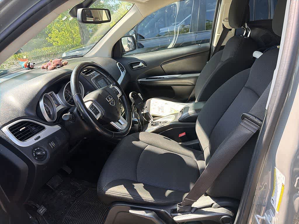 Used 2019 Dodge Journey SE w/ Connectivity Group FWD image 13