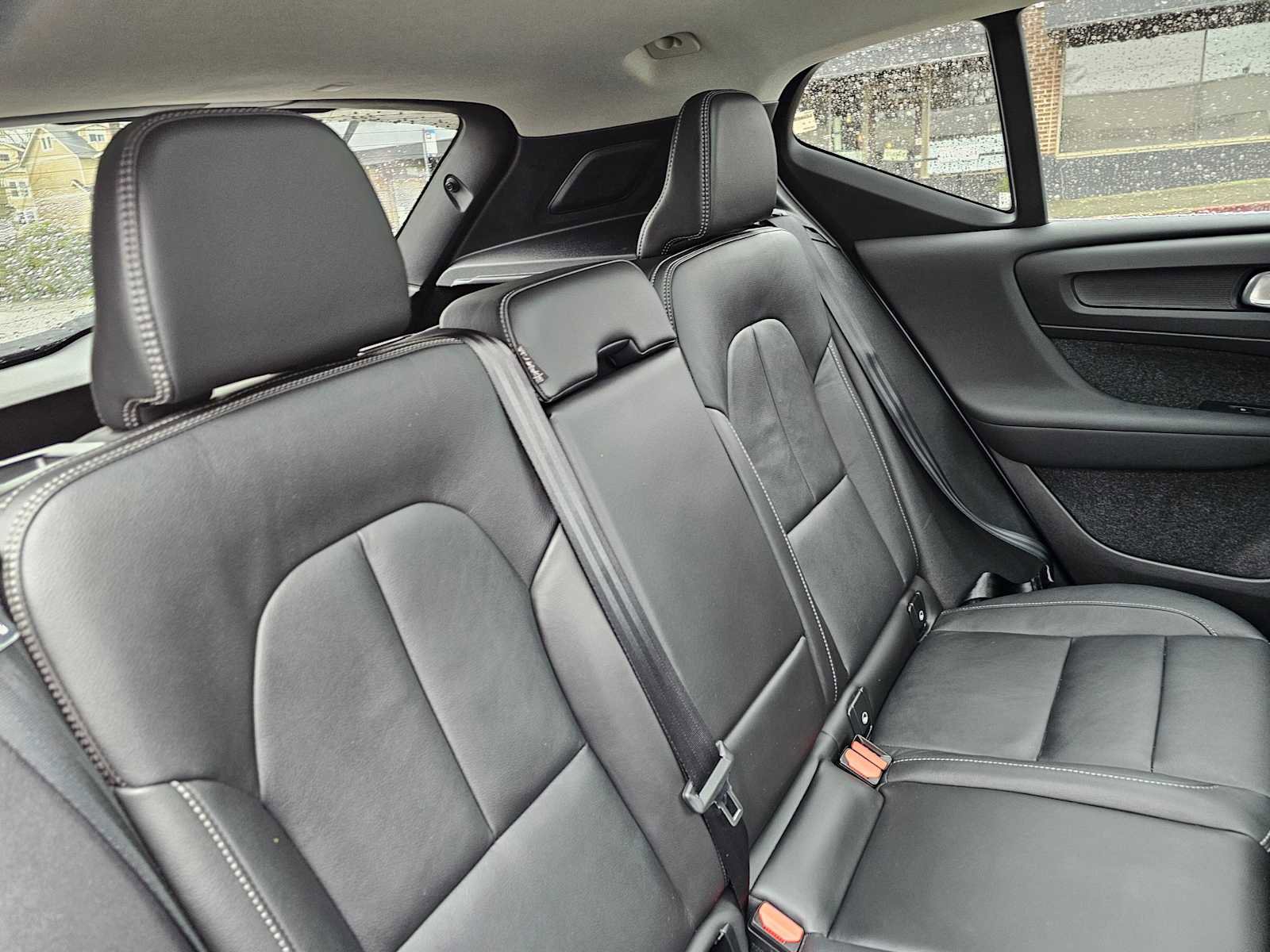 Certified 2025 Volvo XC40 B5 Core w/ Protection Package Premier image 15