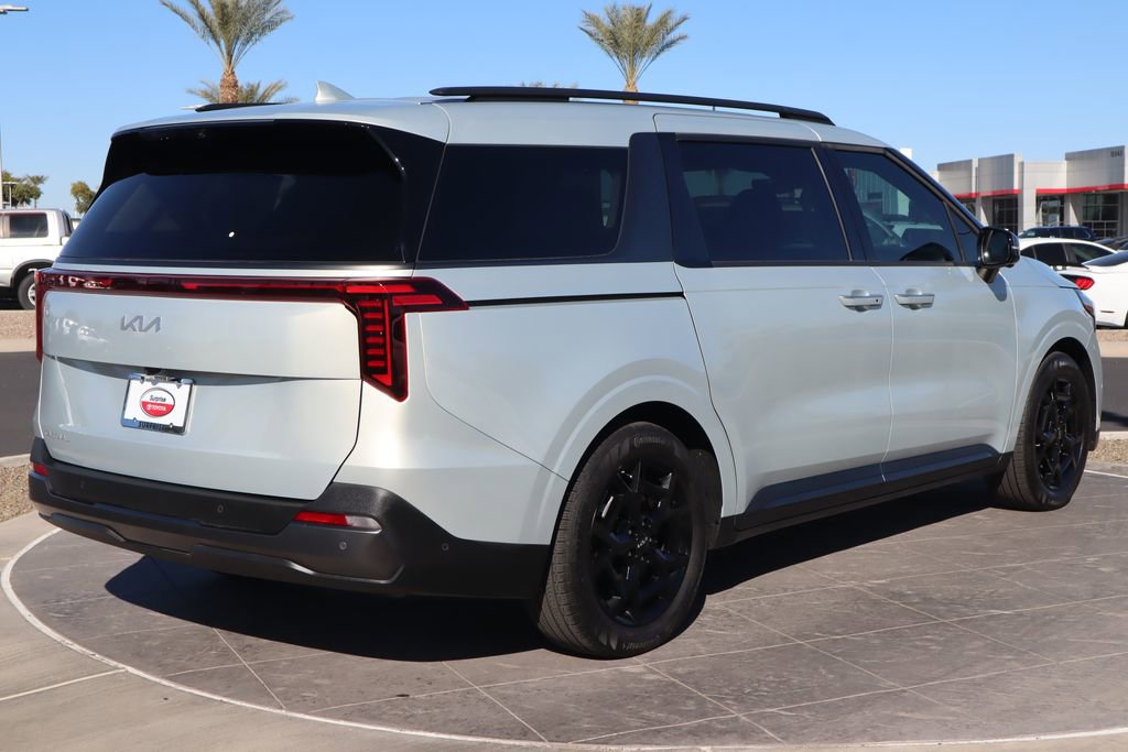 Used 2025 Kia Carnival SX Prestige image 5
