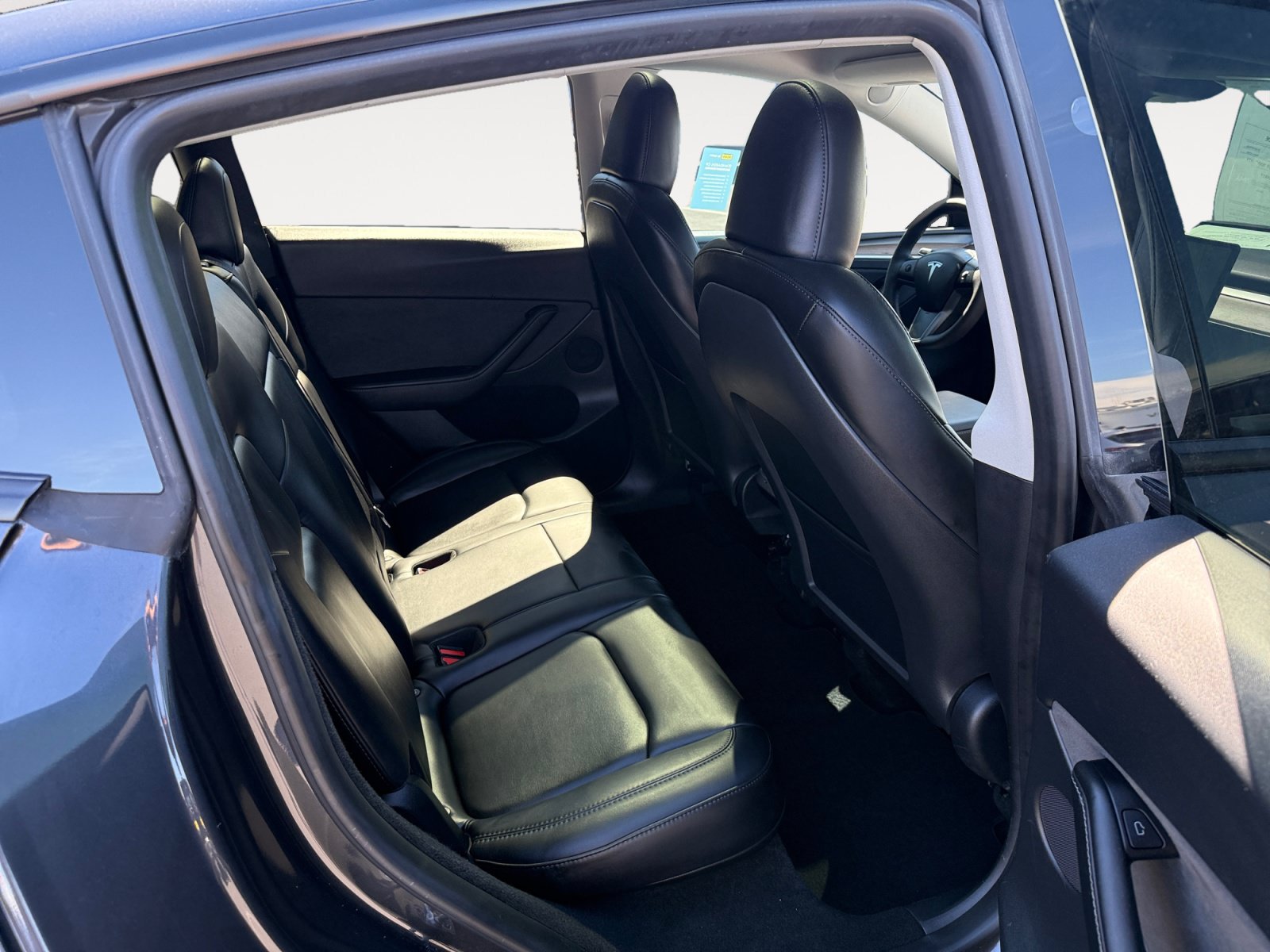 Used 2024 Tesla Model Y Long Range AWD/4WD image 18