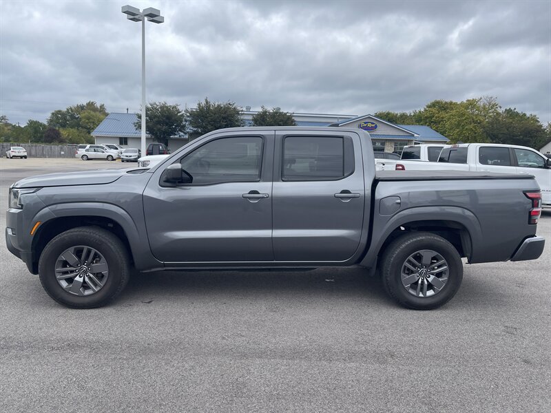 Used 2023 Nissan Frontier SV AWD/4WD image 6
