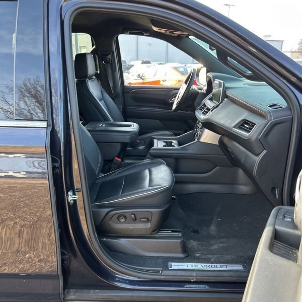 Used 2024 Chevrolet Tahoe Premier image 4