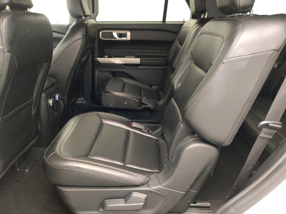 Used 2022 Ford Explorer XLT w/ Equipment Group 202A image 18