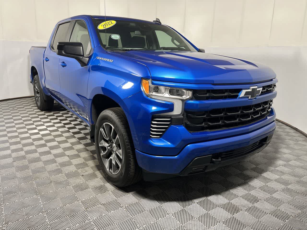 Used 2022 Chevrolet Silverado 1500 RST w/ Protection Package AWD/4WD image 2