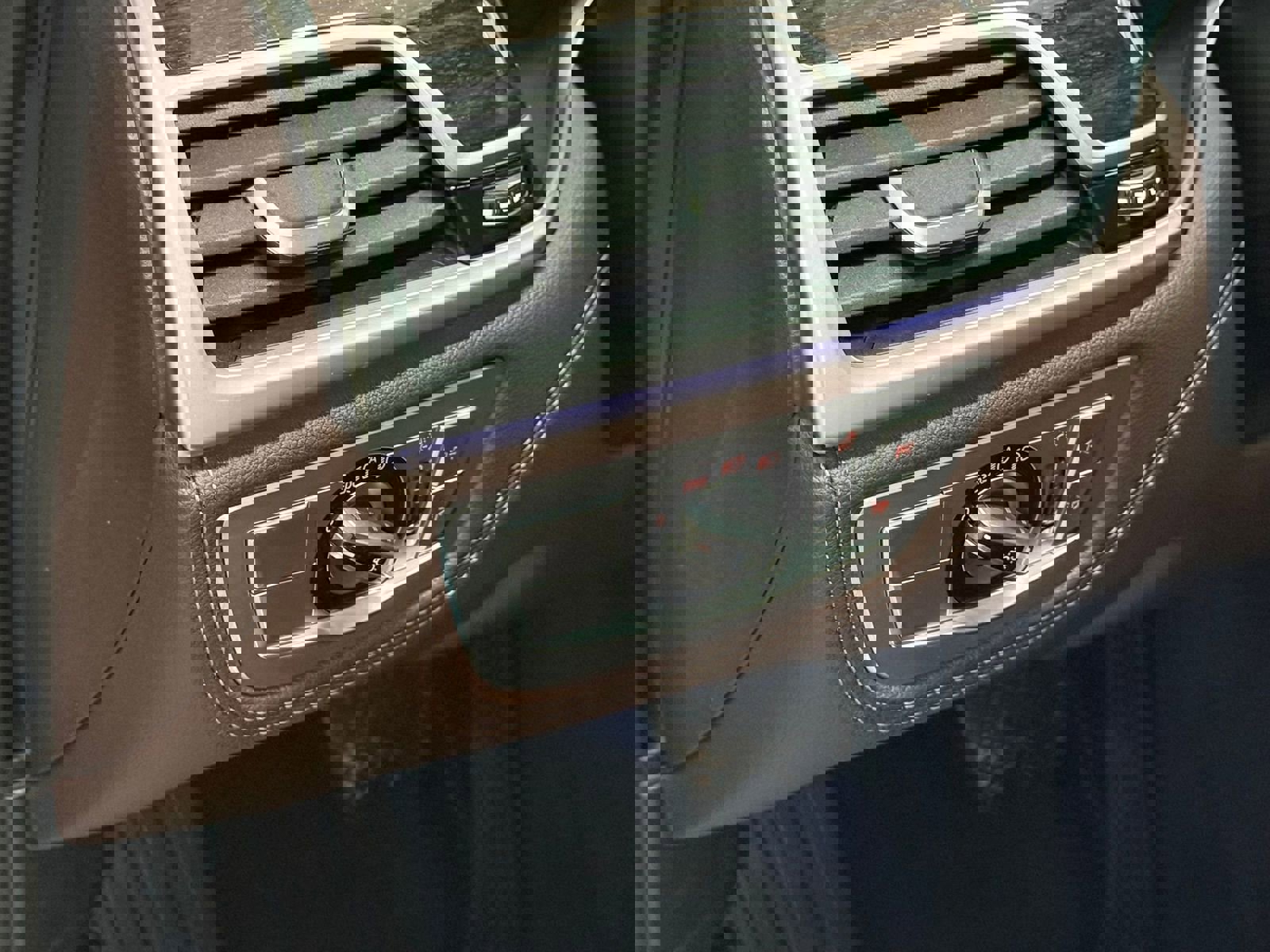 Used 2020 BMW 750i xDrive image 26