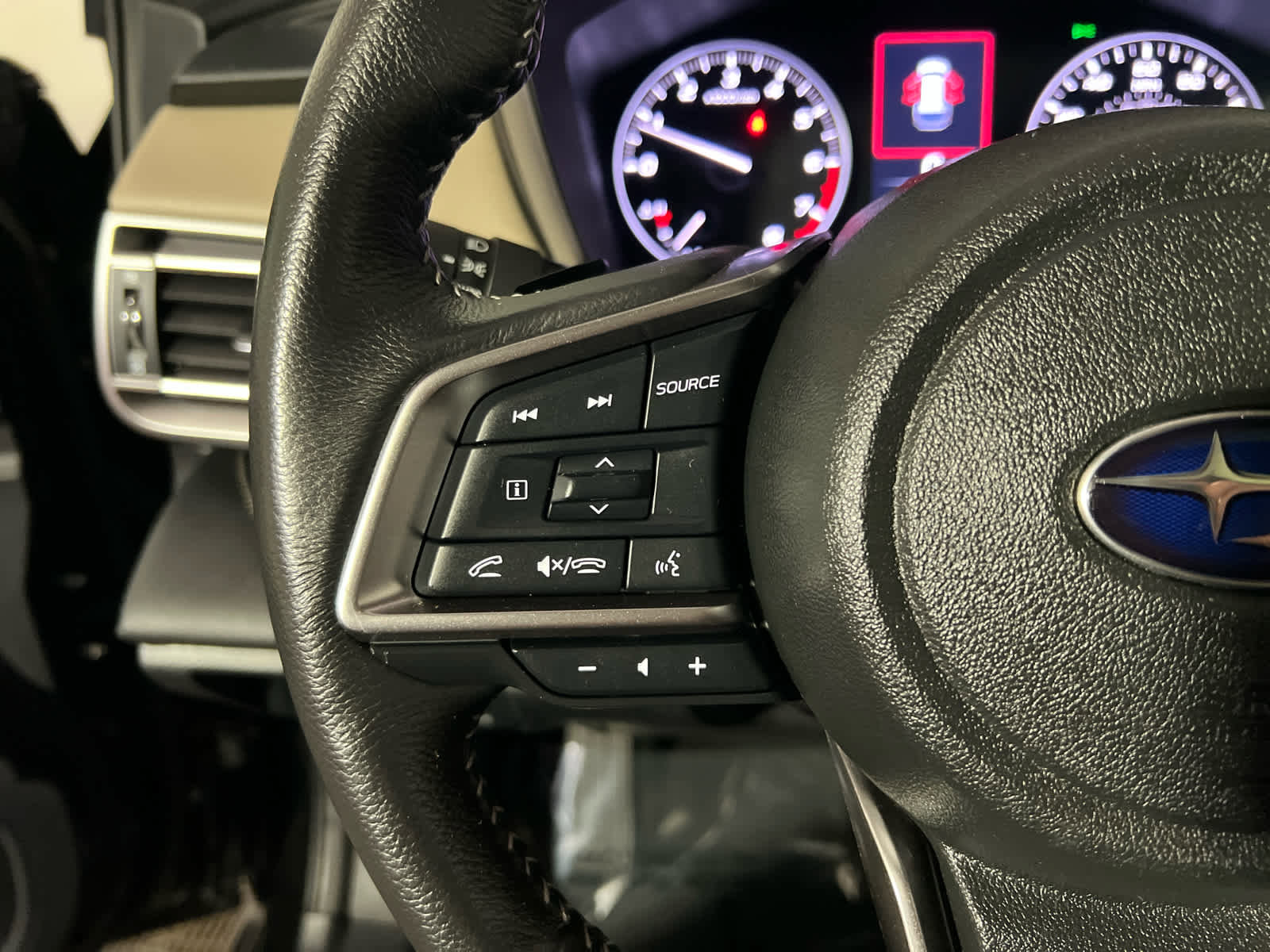 Used 2024 Subaru Outback Limited image 16