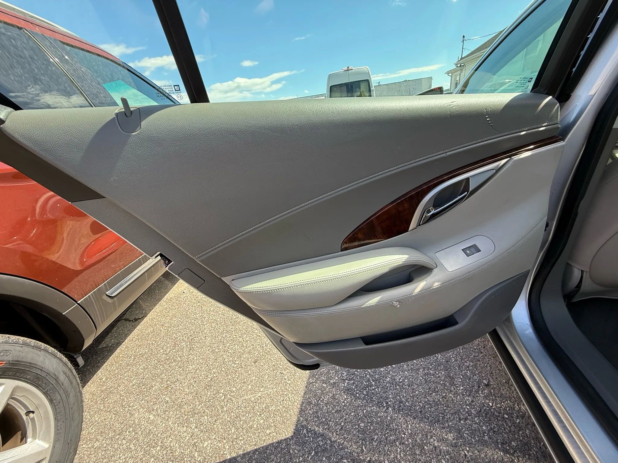 Used 2010 Buick LaCrosse CX image 19