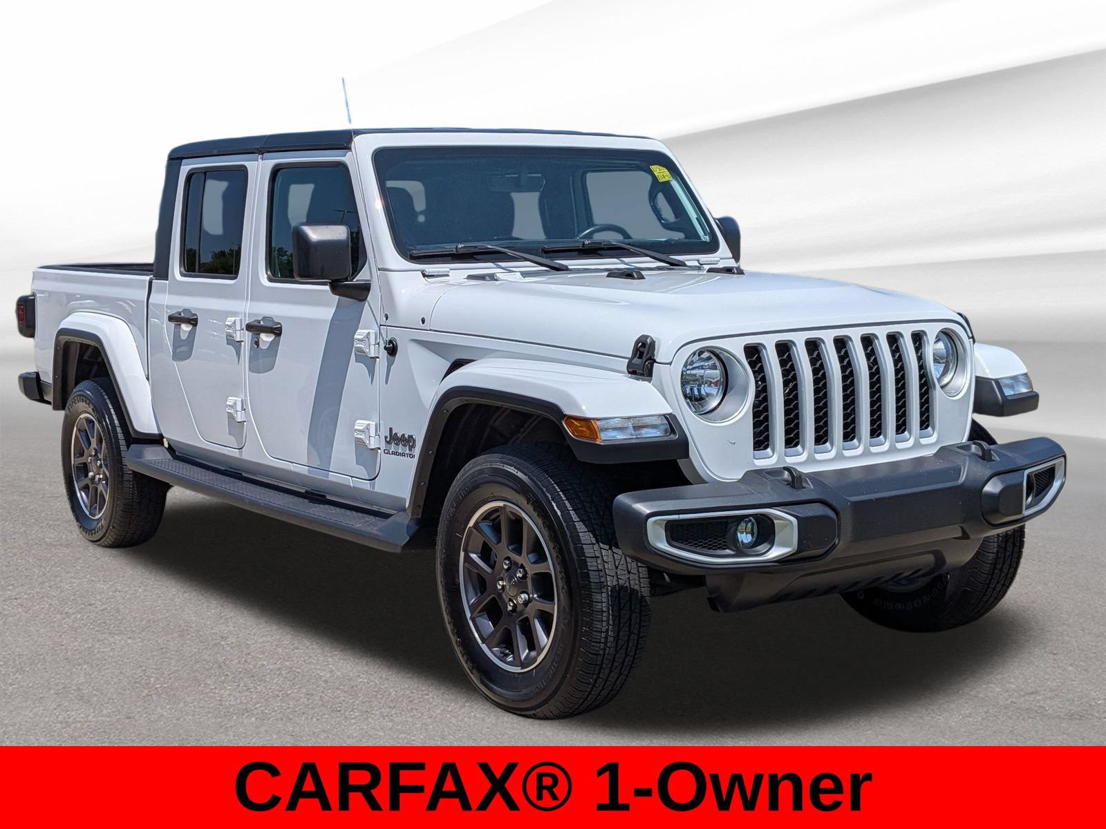 Used 2022 Jeep Gladiator Overland w/ Trailer Tow Package AWD/4WD image 4