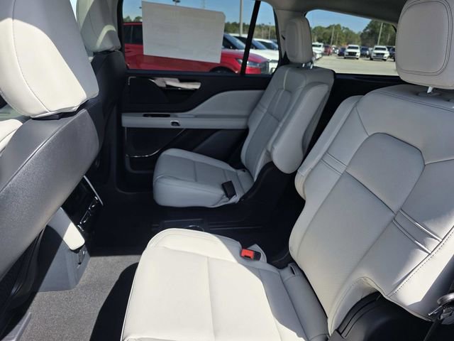 New 2026 Lincoln Aviator 2WD w/ Jet Appearance Package image 7