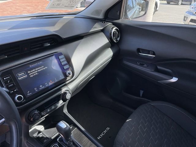 Used 2022 Nissan Kicks SV image 13