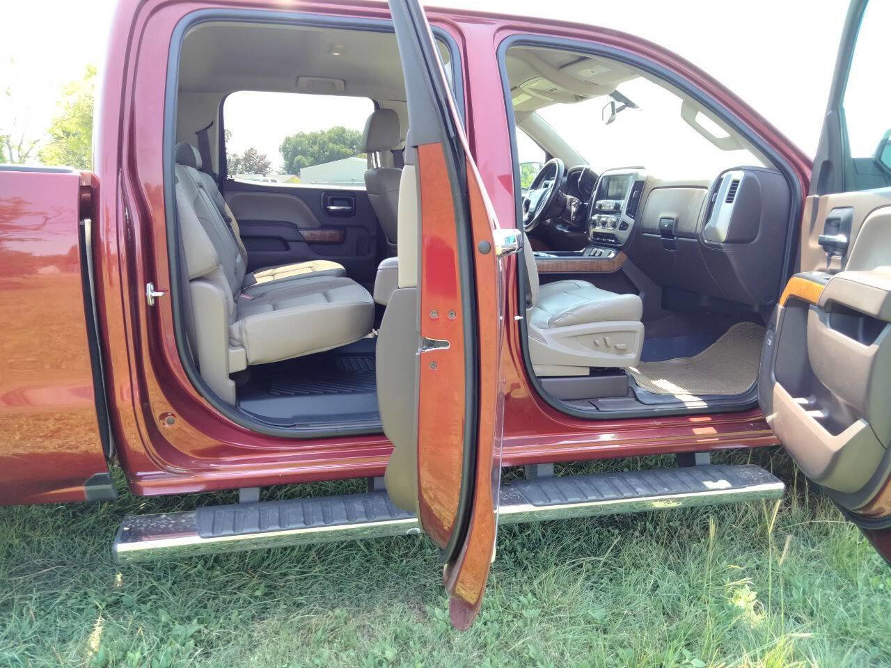 Used 2017 GMC Sierra 1500 SLT w/ SLT Premium Package image 26